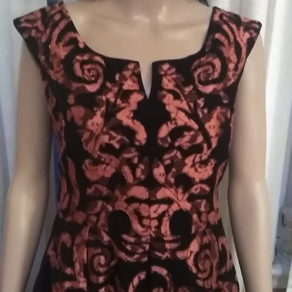 Dress - Picture 2 of 3